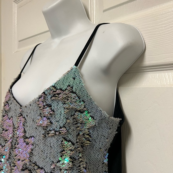 LOGUIN Sequin Tank Top - Picture 4 of 8